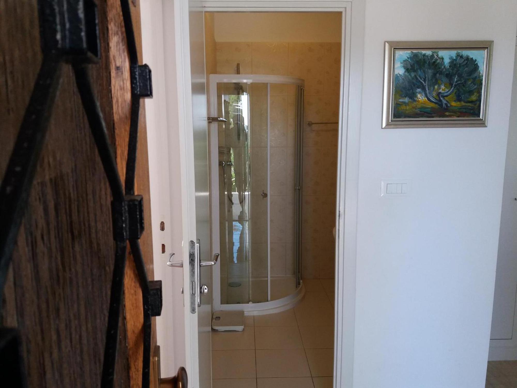 Apartments Jakovic Brela Rom bilde
